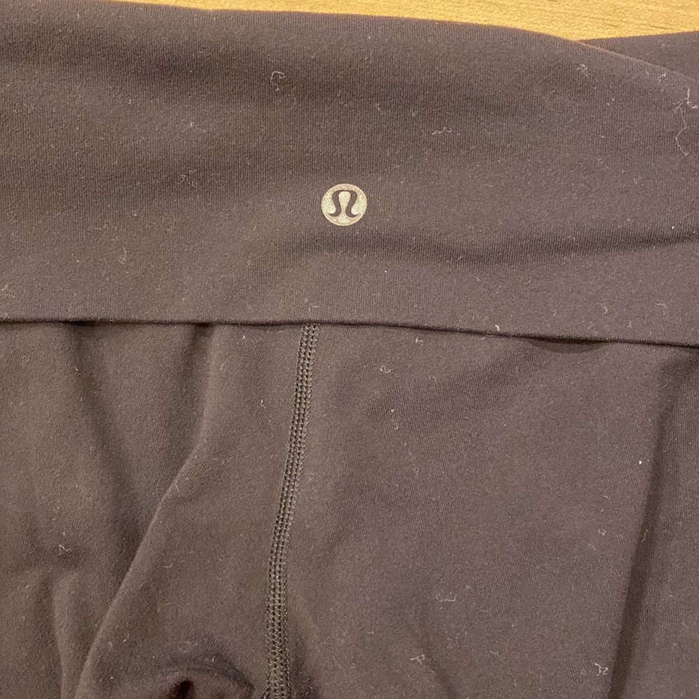 Lululemon Roll Over Wunder Under Crop - image 4